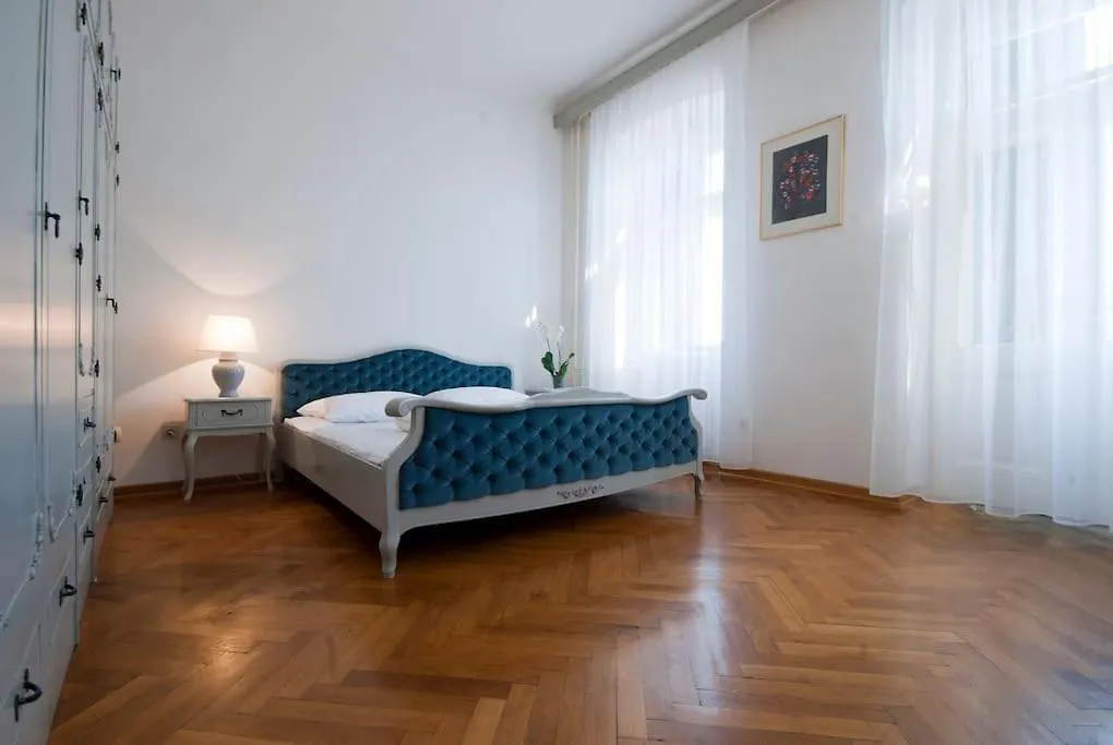Villa On The Beach With A Splendid Garden Moscenicka Draga Croatia