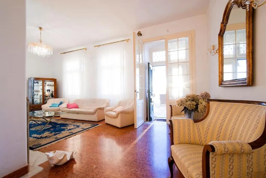 Villa On The Beach With A Splendid Garden Moscenicka Draga